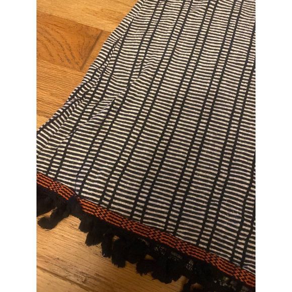 W5, women's boho aztec black/white striped sleeveless, fringe tasseled hem top L - Picture 2 of 7